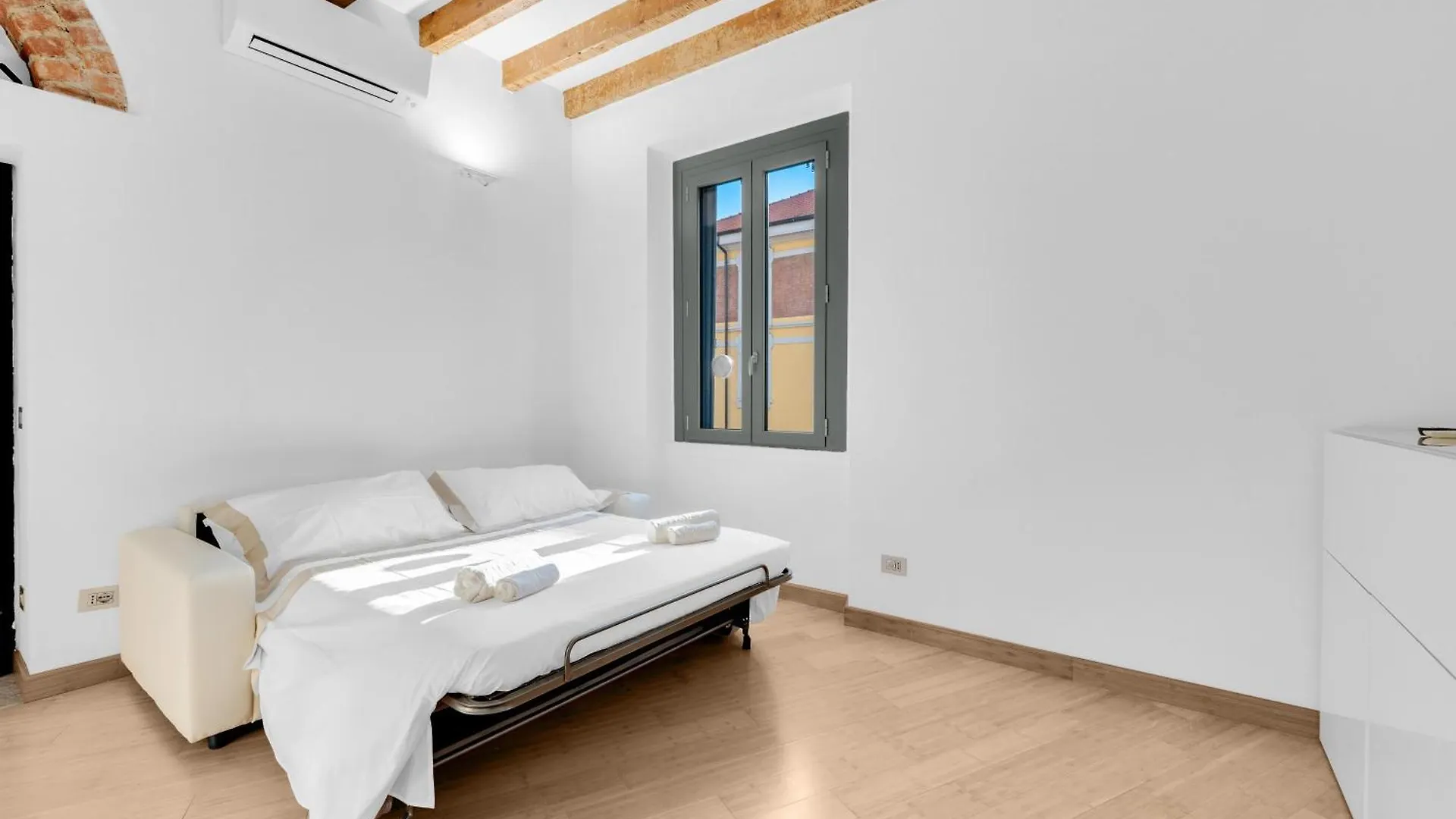 Navigli Modern Apartment In Design District Milano 0*,  İtalya
